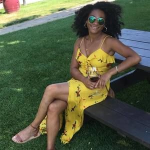 Meet your Posher, Julia